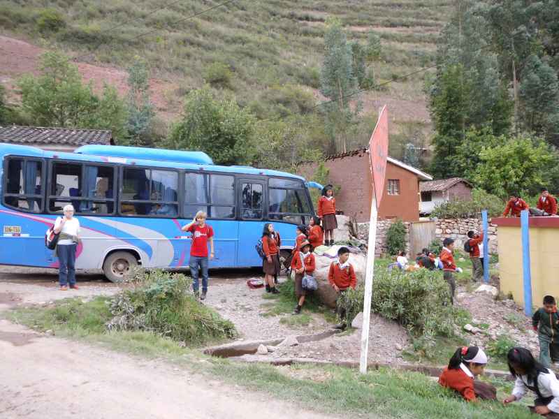 bus-tour-bild-huegel